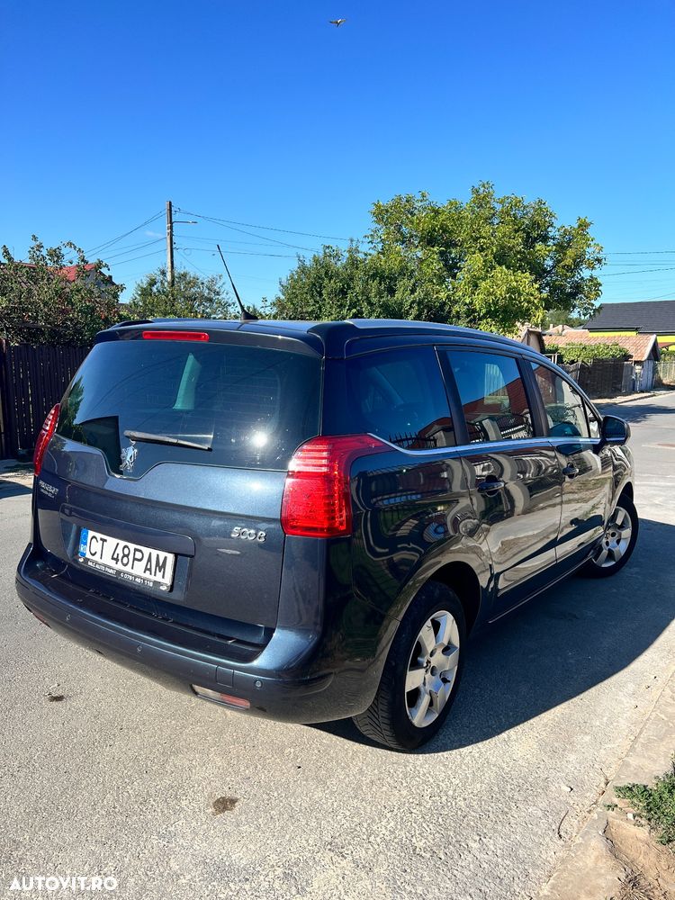Peugeot 5008 1.6 HDI Access - 5