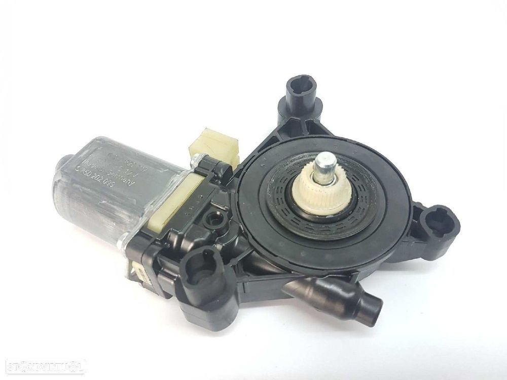 MOTOR ELEVADOR FRENTE DIREITO AUDI A3 SPORTBACK (8VA) ATTRACTION - 1