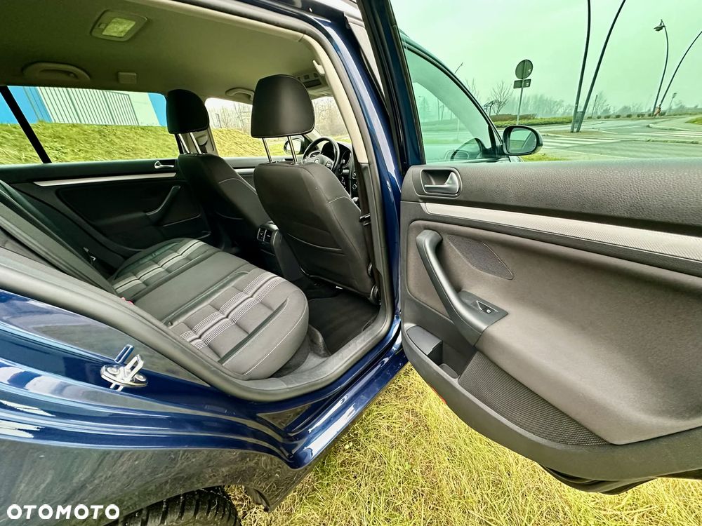 Volkswagen Golf 1.6 TDI Comfortline DSG - 13