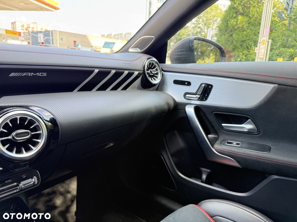 Mercedes-Benz CLA - 15