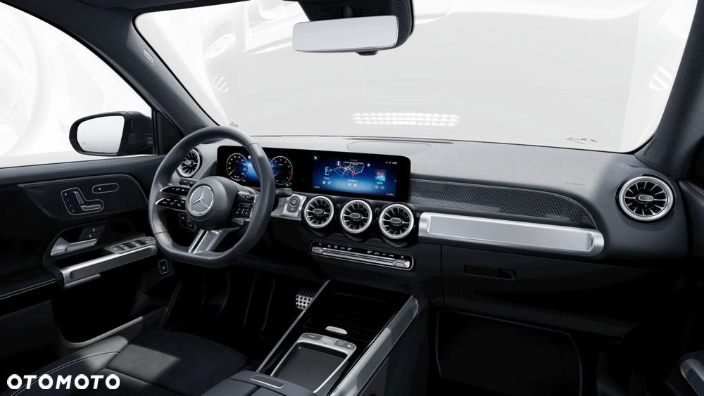 Mercedes-Benz GLB - 11