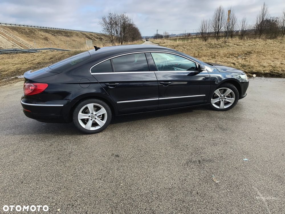 Volkswagen Passat CC 2.0 Blue TDI - 11