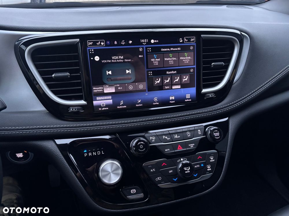 Chrysler Pacifica - 27