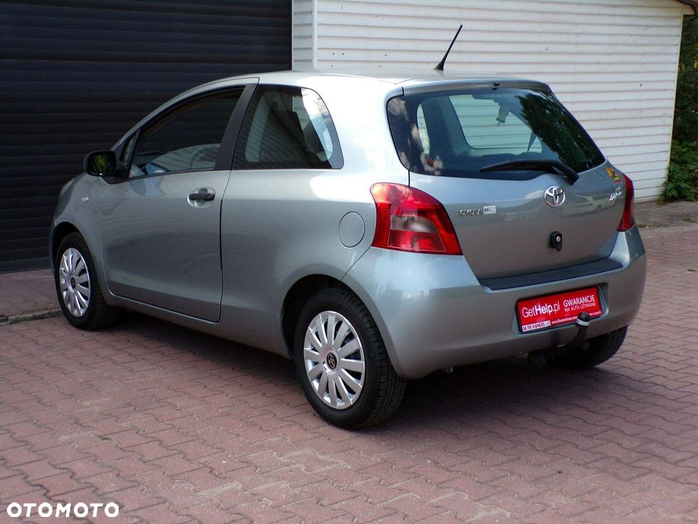 Toyota Yaris - 10