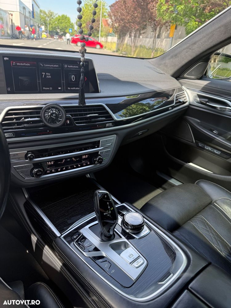 BMW Seria 7 740d xDrive - 16
