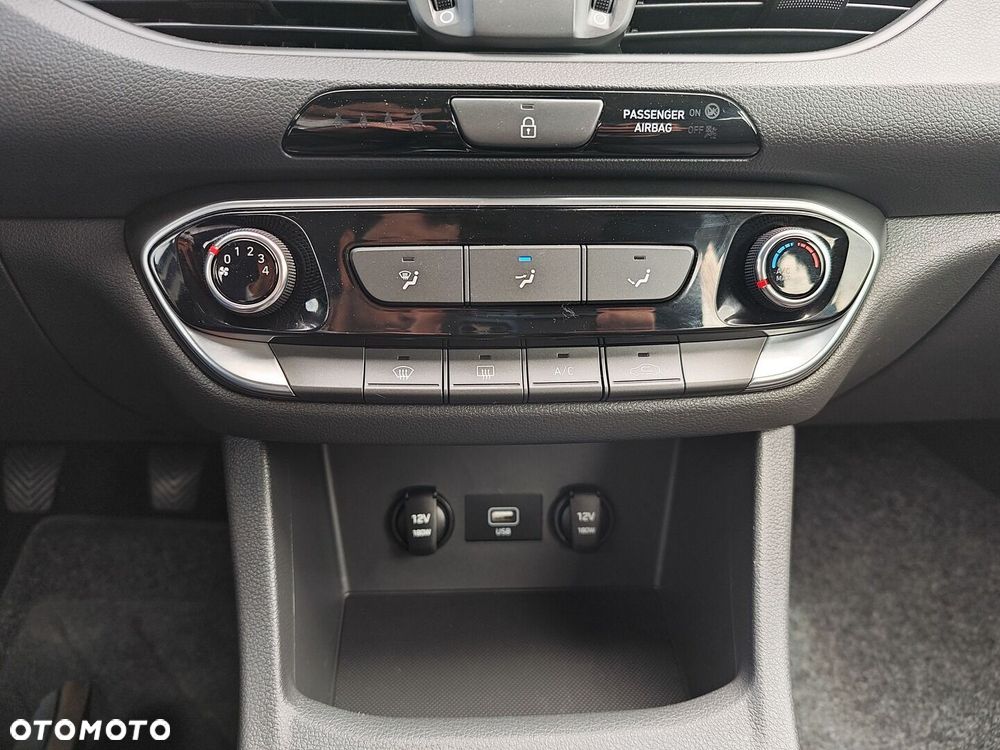 Hyundai i30 1.4 Classic + - 20