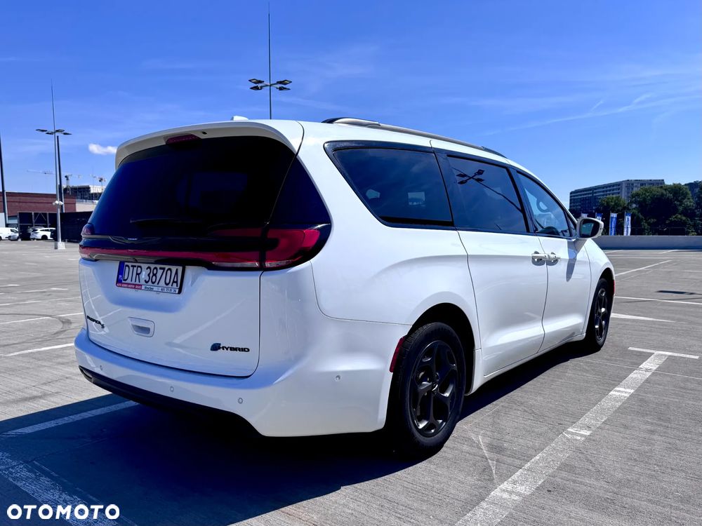 Chrysler Pacifica - 9