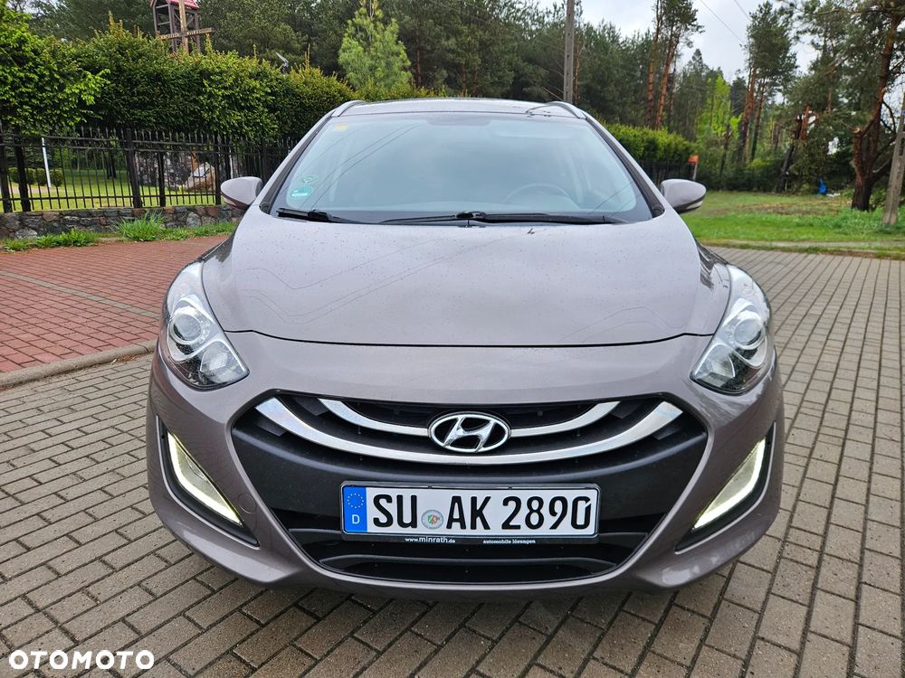 Hyundai i30 blue 1.6 GDI Trend - 2