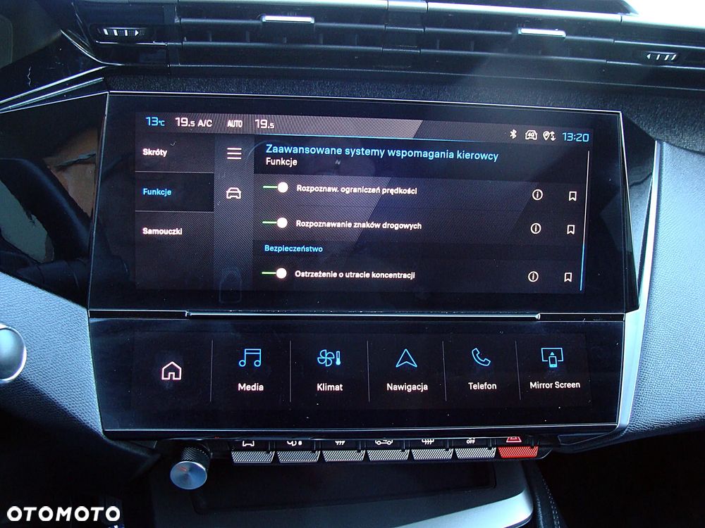 Peugeot 408 1.6 Plug-In Hybrid 225 Allure Pack EAT8 - 27