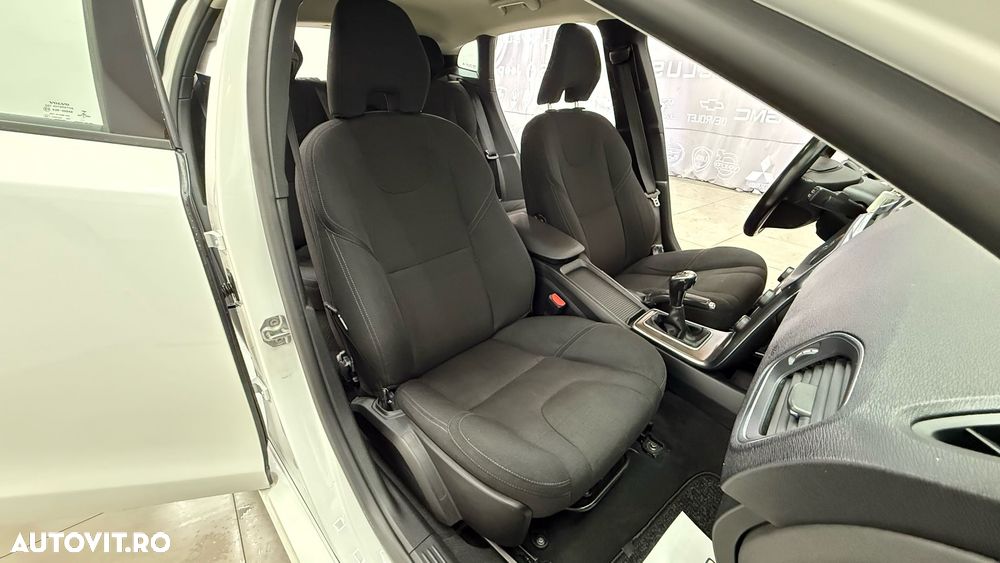Volvo V40 T2 - 17