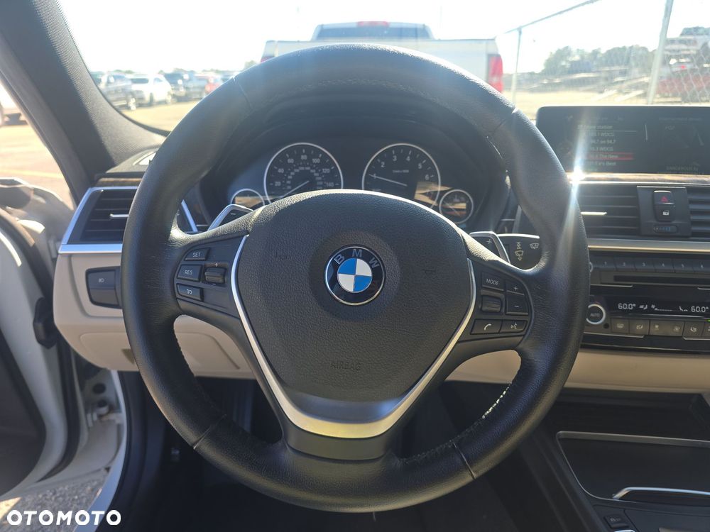 BMW Seria 3 328i Luxury Line - 9