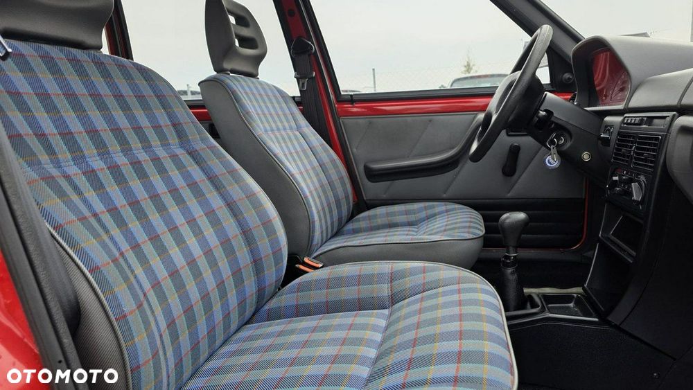 Fiat Uno - 16