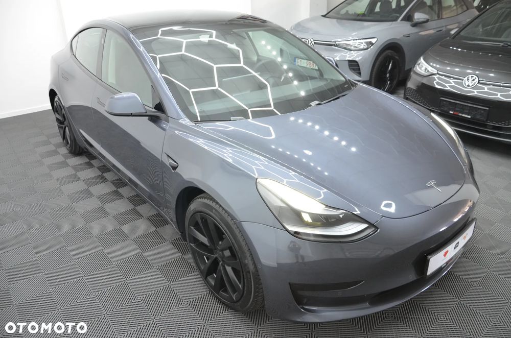 Tesla Model 3 Standard Reichweite Plus Hinterradantrieb - 8