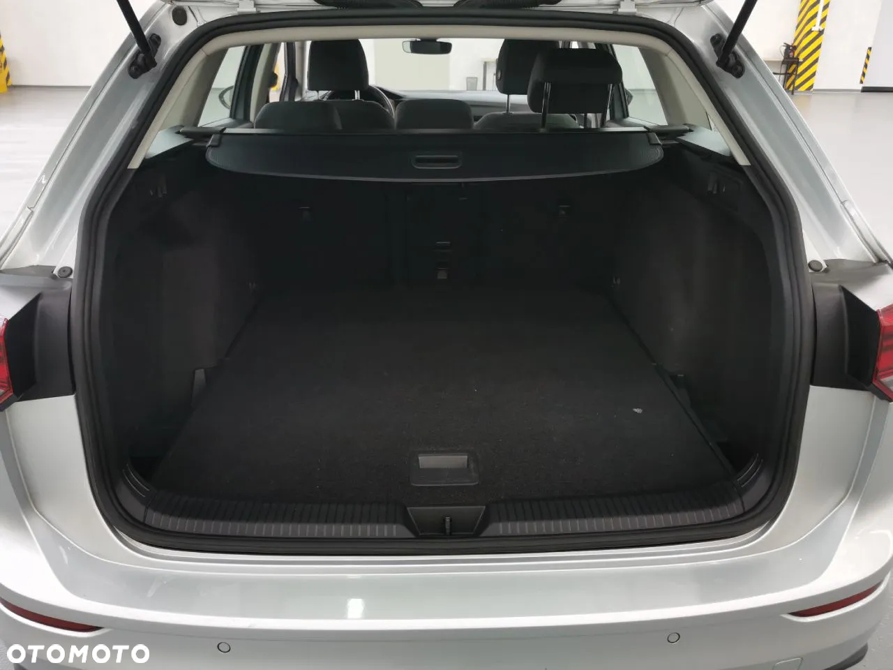 Volkswagen Golf VIII 1.5 TSI EVO Life - 8