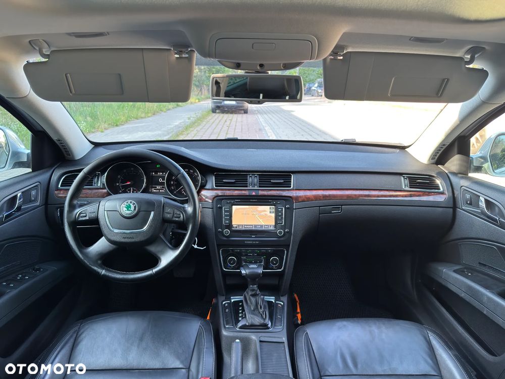 Skoda Superb 1.8 TSI Elegance DSG - 10