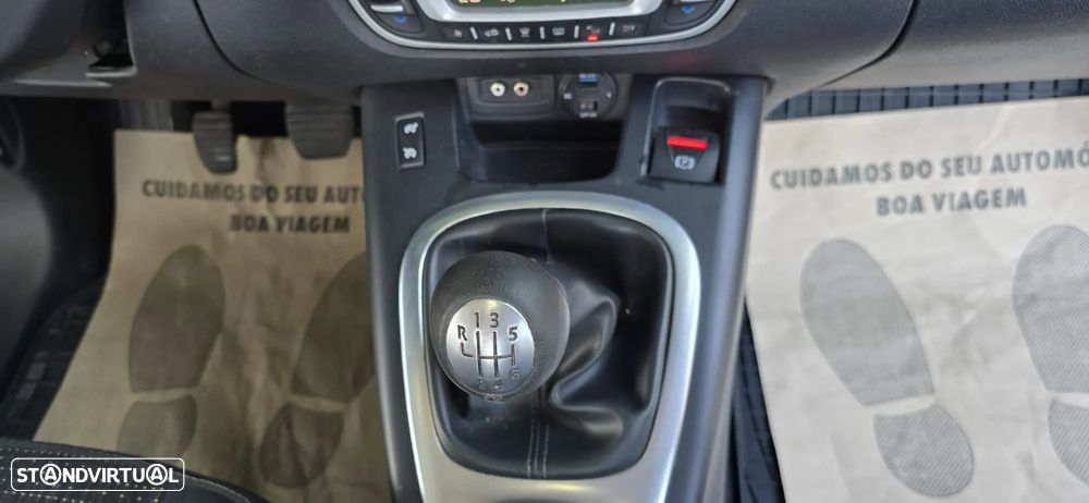Renault Scénic 1.5 dCi Dynamique S - 26