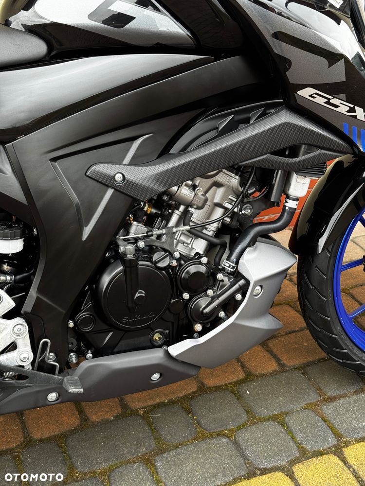 Suzuki GSX - 11
