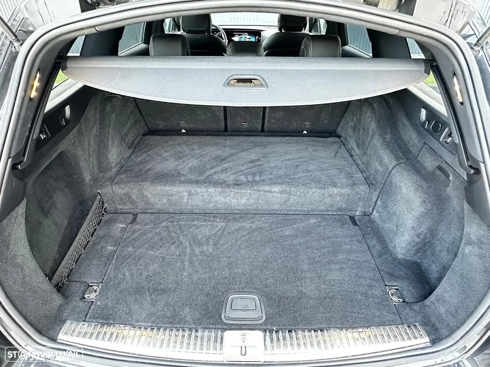 Mercedes-Benz E 300 de AMG Line - 25