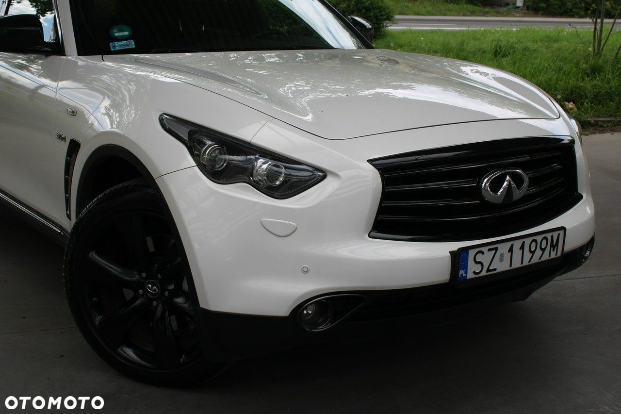 Infiniti QX70 - 5