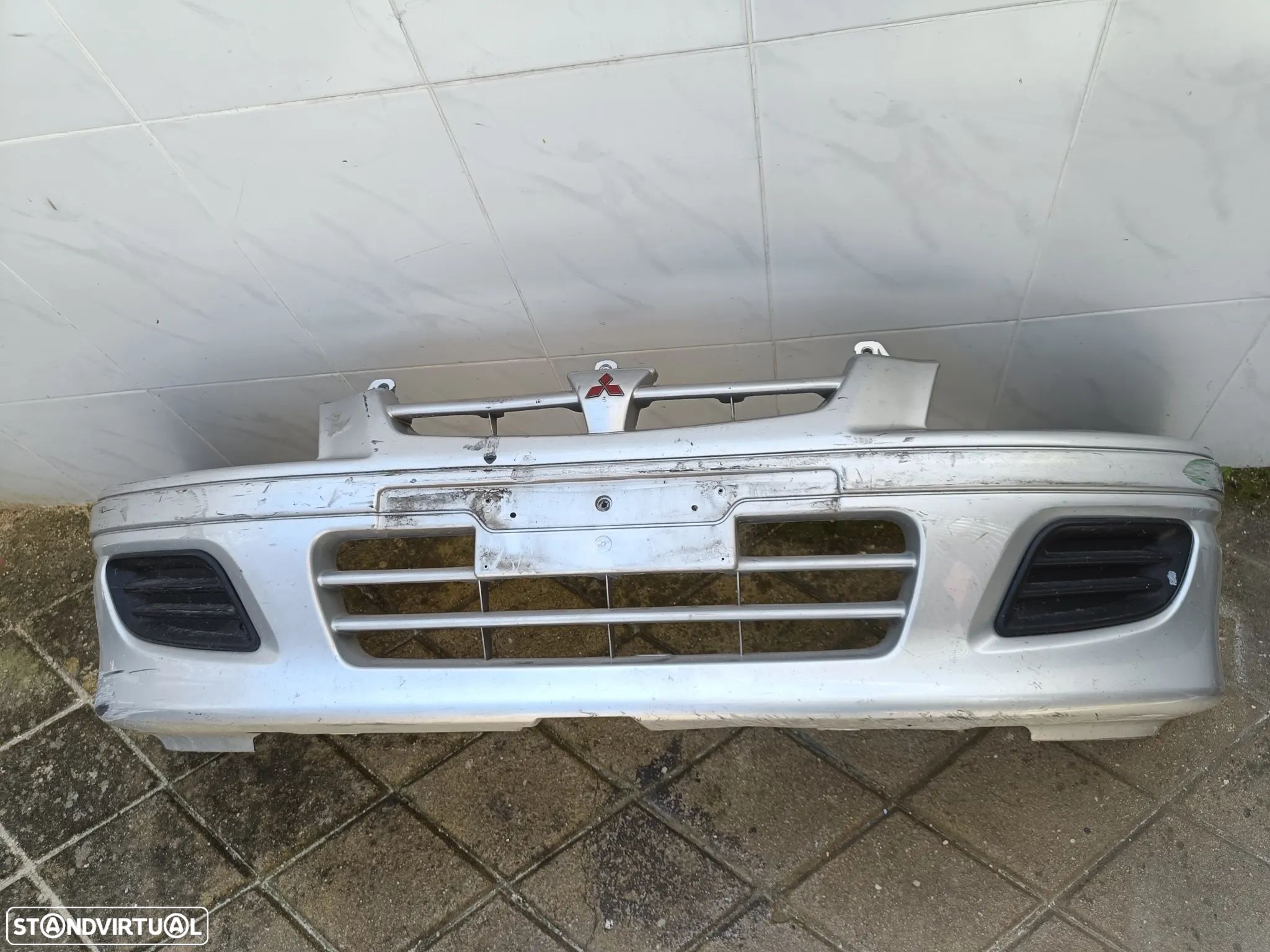 Para choques Mitsubishi space star 2000 - 1