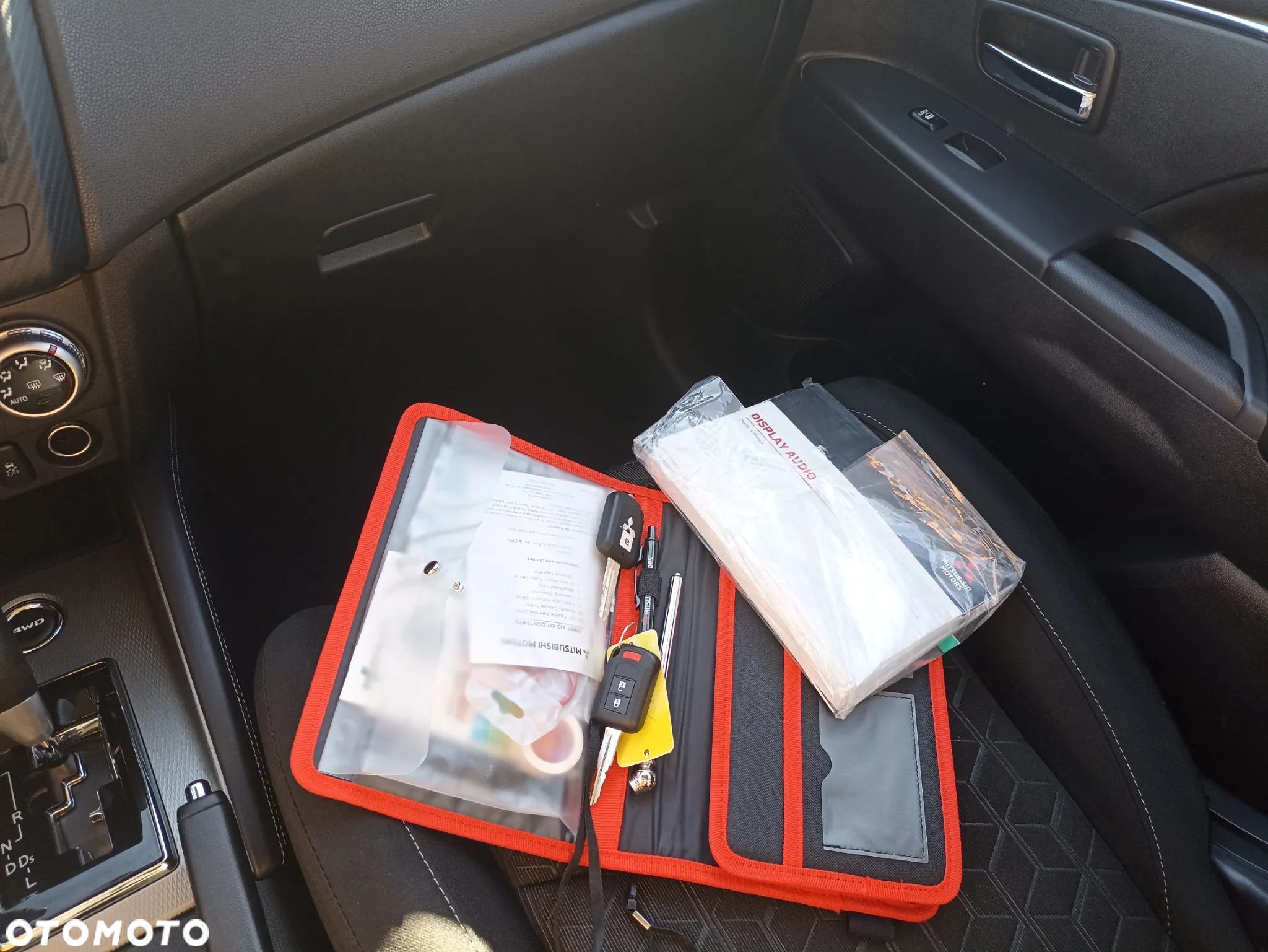 Mitsubishi ASX 2.0 4WD CVT Plus - 17
