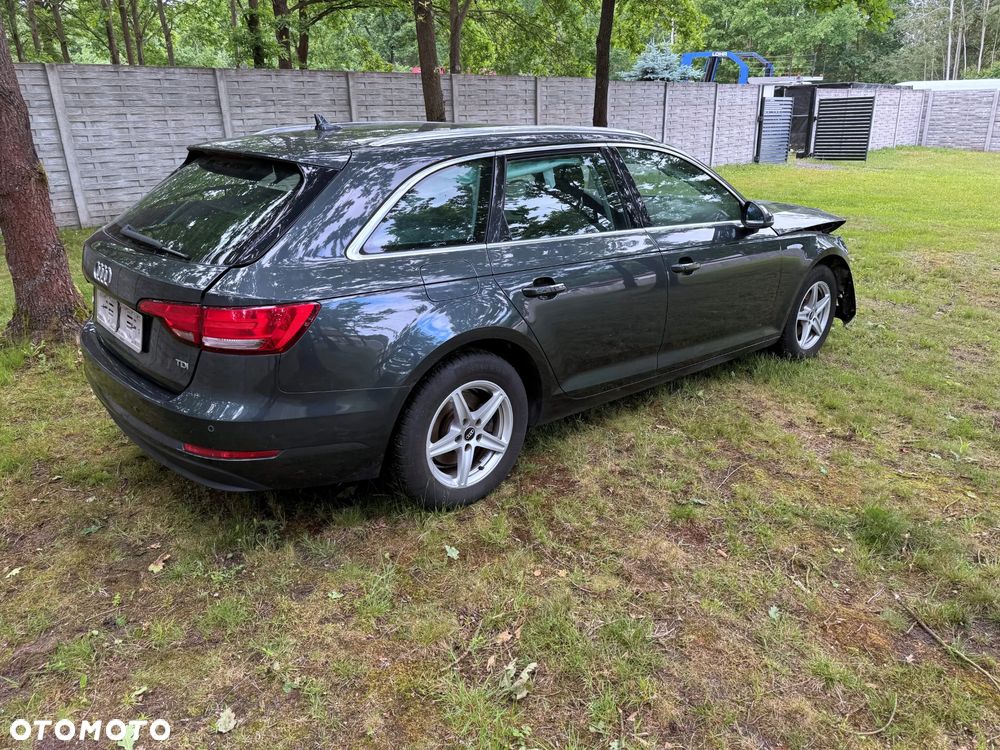 Audi A4 Avant 2.0 TDI DPF Ambiente - 13