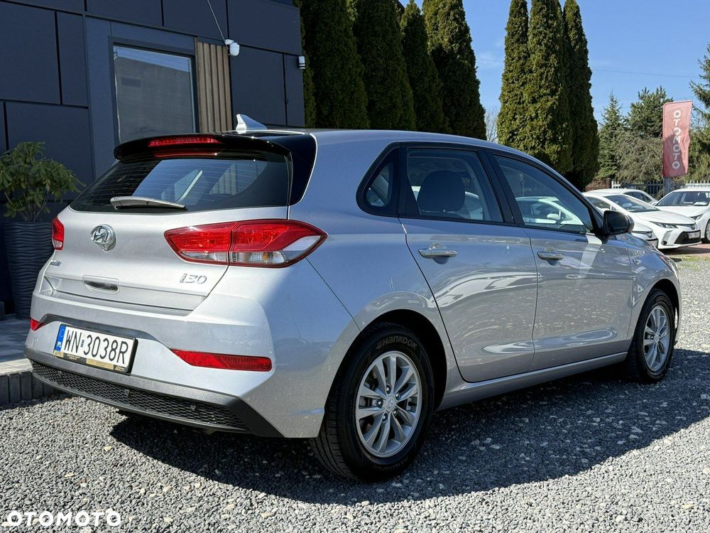 Hyundai i30 1.5 DPI Classic + - 10