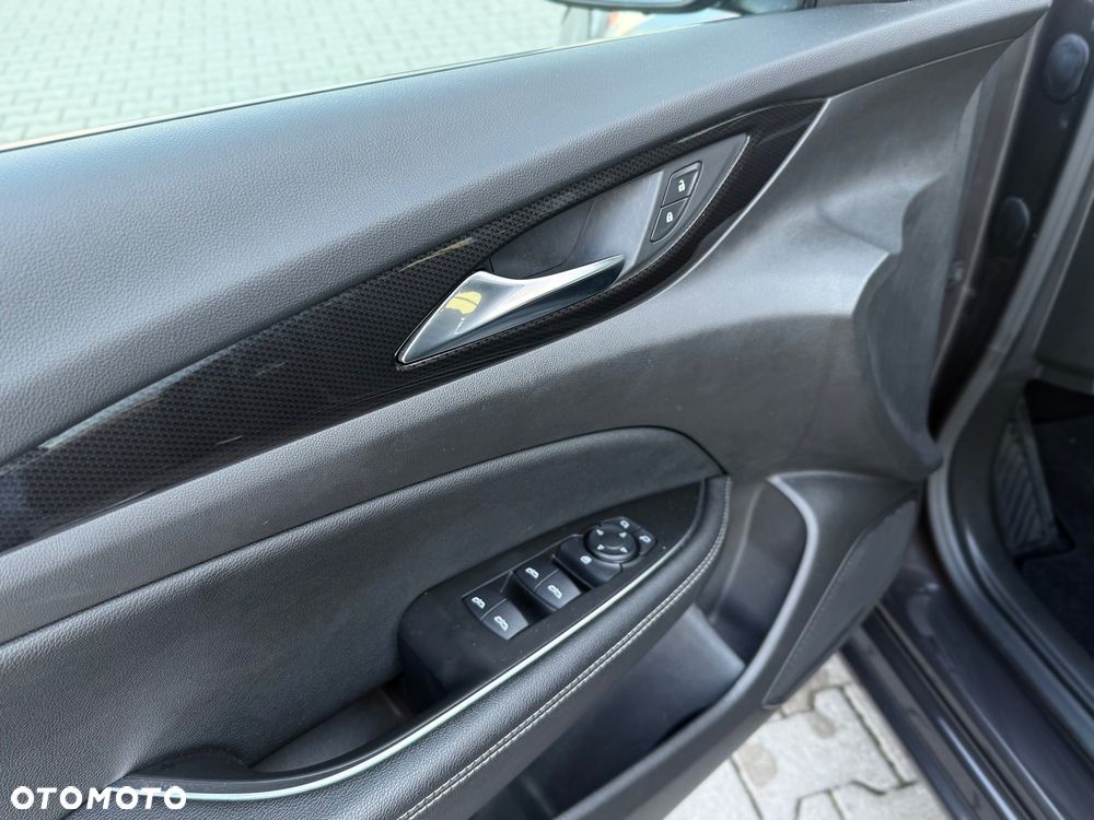 Opel Insignia - 27
