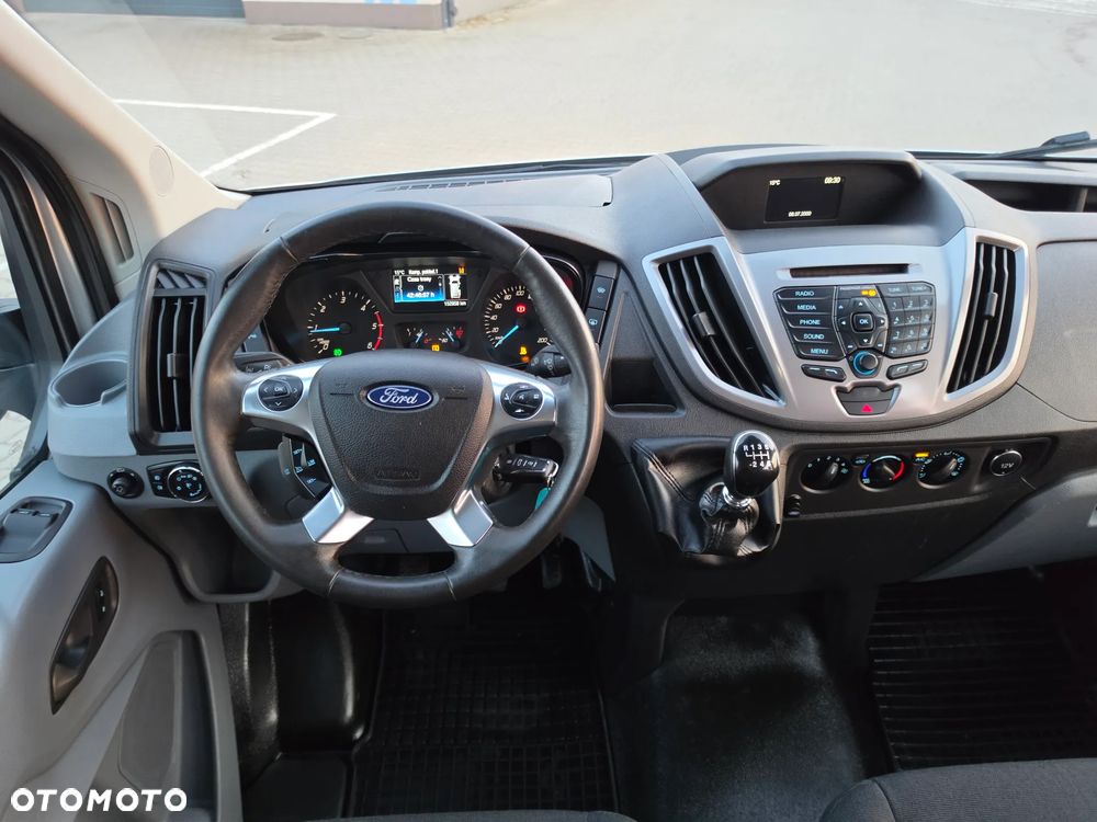 Ford Transit - 11