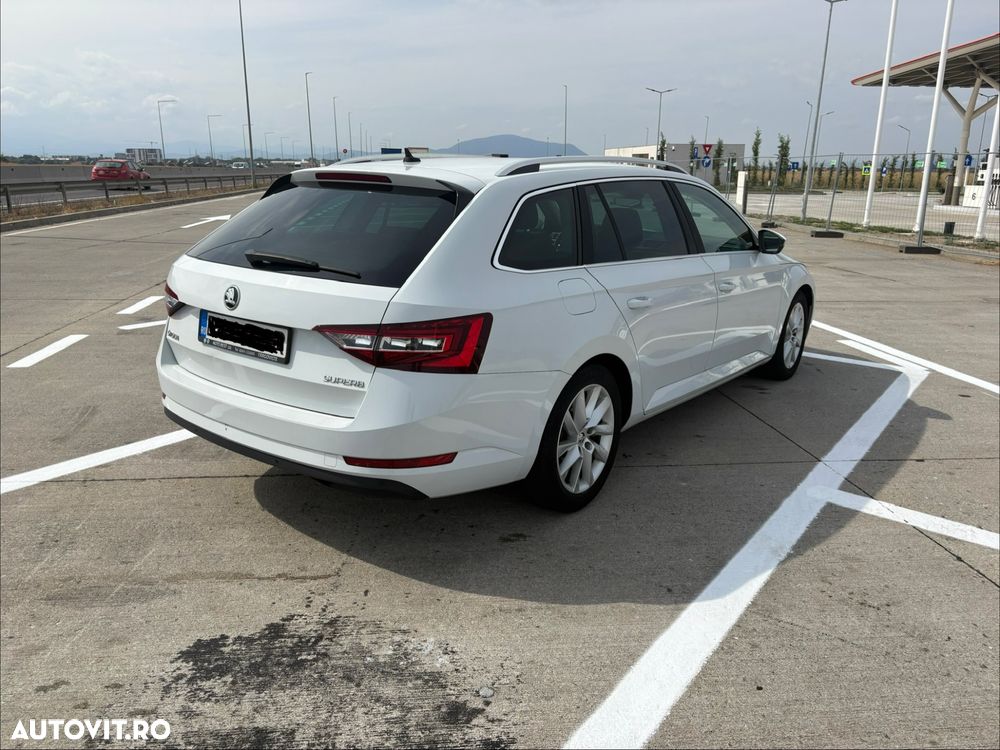 Skoda Superb 2.0 TDI DSG Style - 25