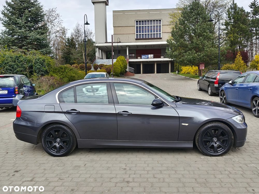 BMW Seria 3 325i - 11
