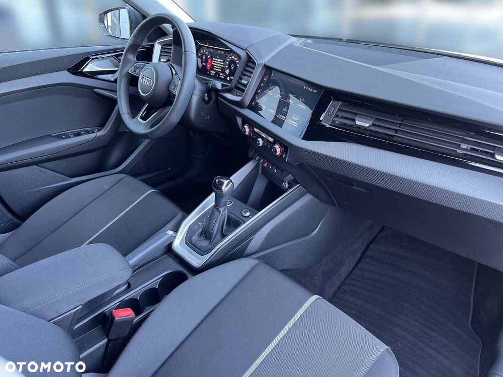 Audi A1 Sportback 30 TFSI Advanced S tronic - 17