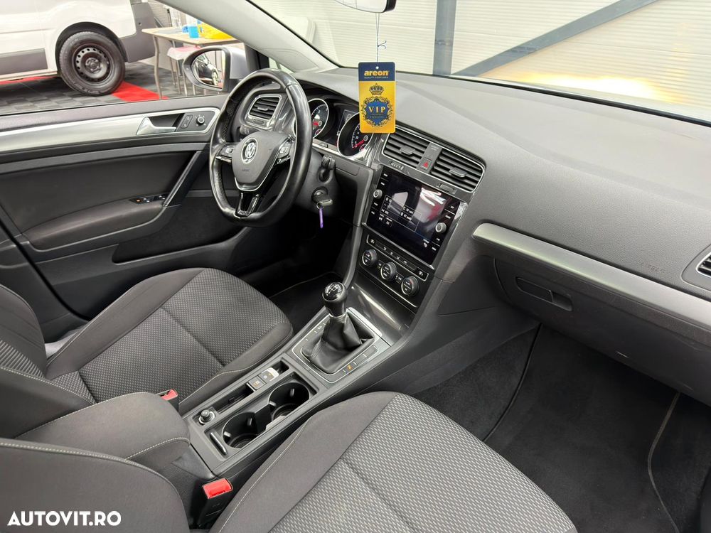 Volkswagen Golf 1.6 TDI SCR Comfortline - 28