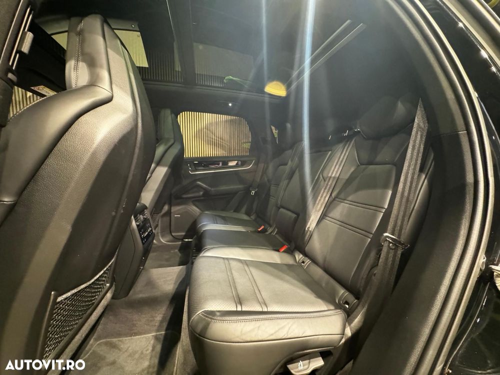 Porsche Cayenne - 15