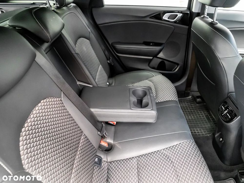 Kia Ceed 1.5 T-GDI Tribute DCT - 26
