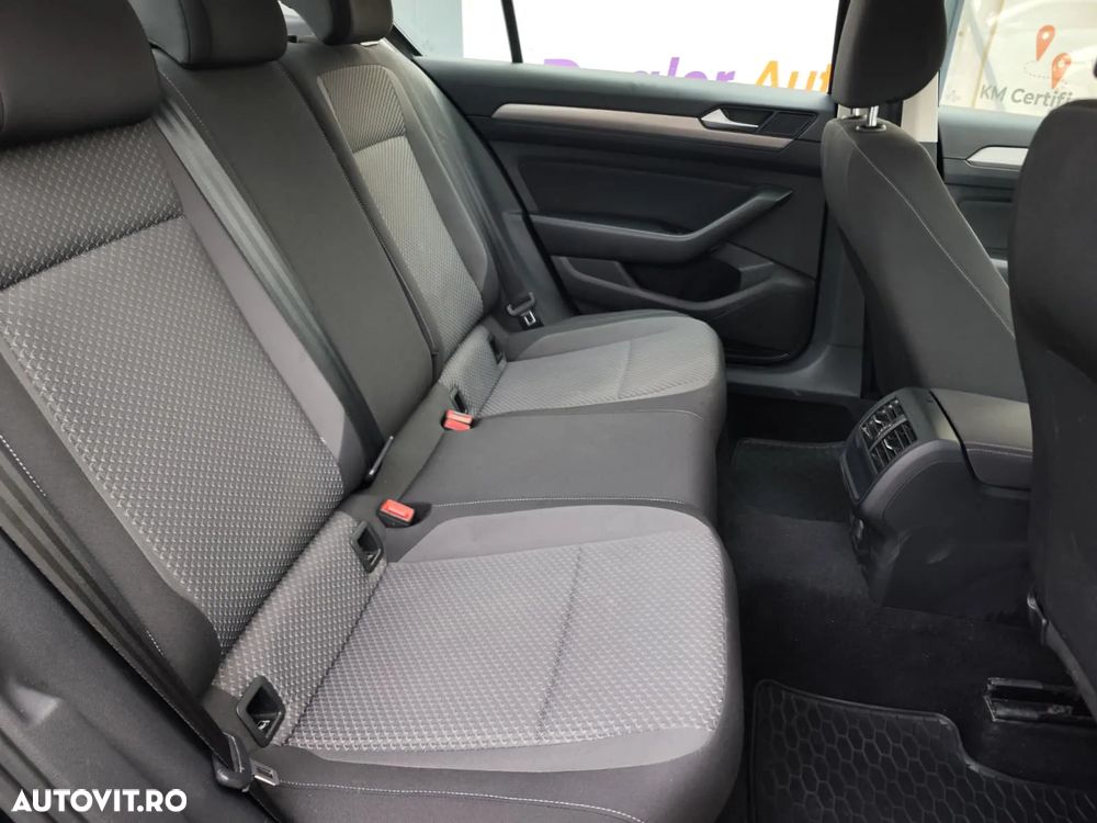 Volkswagen Passat 1.5 TSI ACT DSG Advance - 28