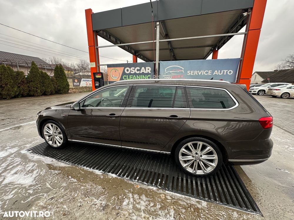 Volkswagen Passat Variant 2.0 TDI SCR 4Motion DSG Highline - 4