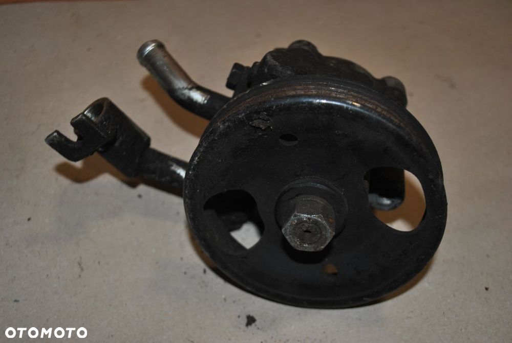 Pompa wspomagania Nissan Cabstar 2.5 DCI - 3