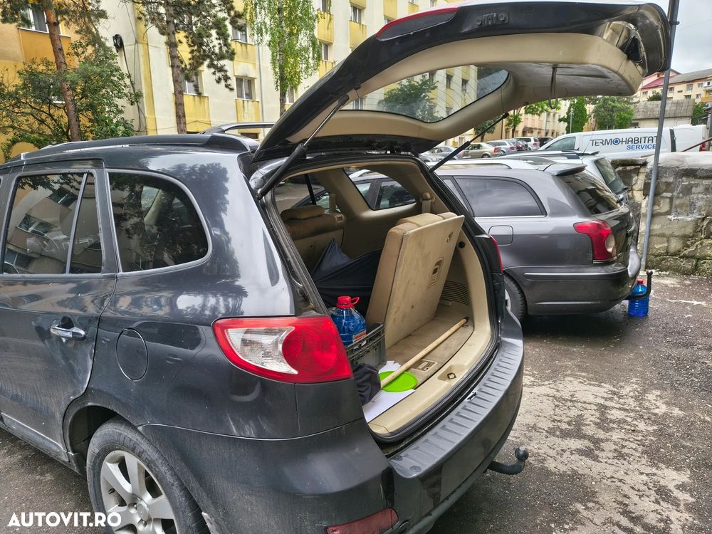 Hyundai Santa Fe 2.2 DSL VGT 7 SEATS 4WD - 5