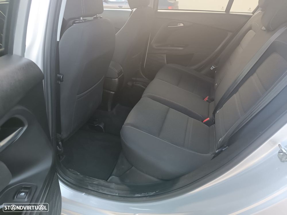Fiat Tipo Station Wagon 1.3 M-Jet Lounge Tech J17 - 6