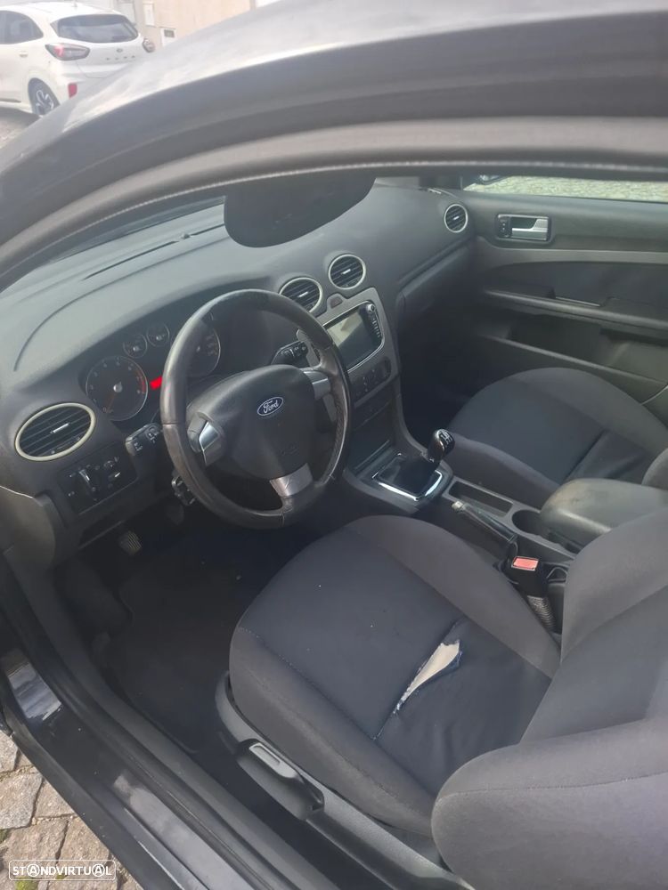 Ford Focus 1.4 16V Sport - 1