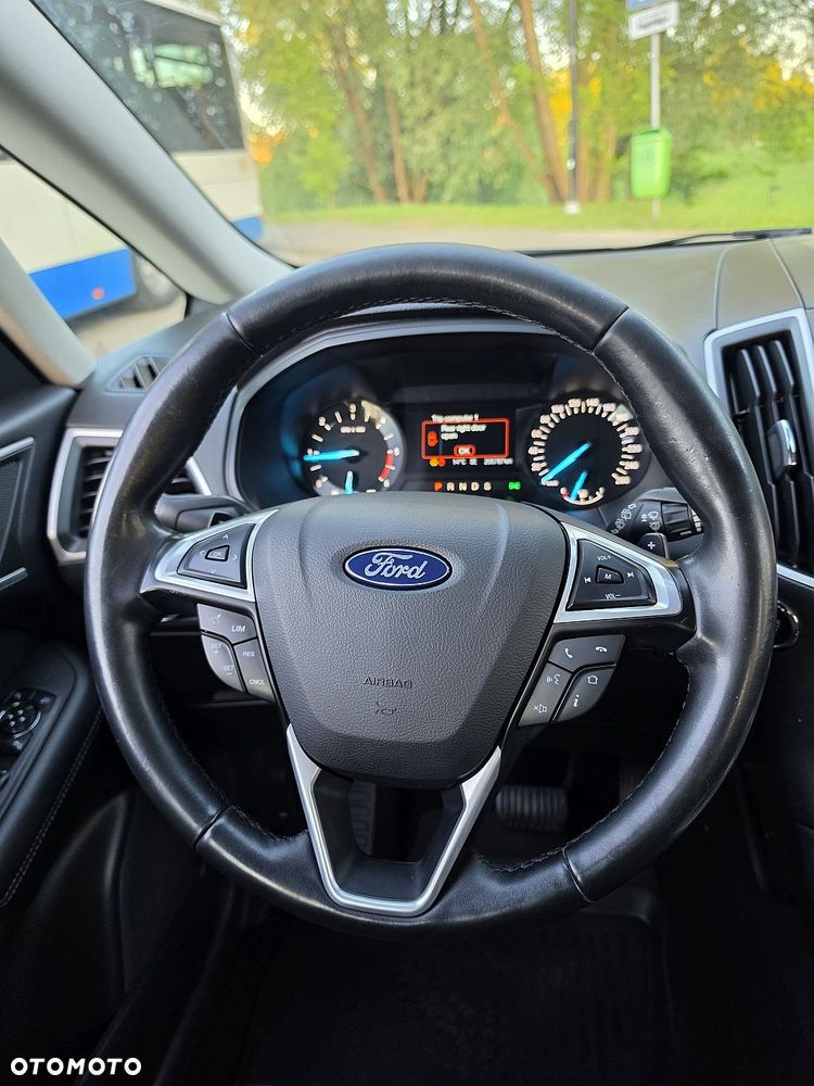 Ford S-Max - 16