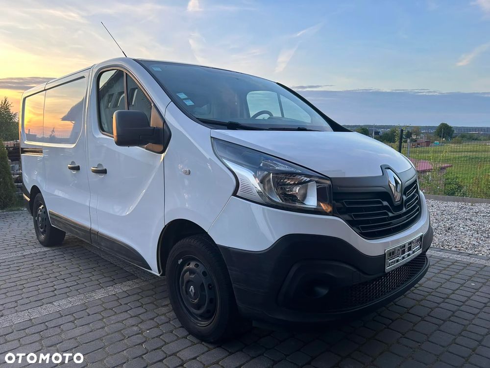 Renault TRAFIC - 1