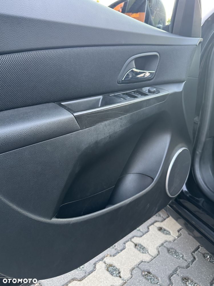 Chevrolet Cruze 1.8 LT - 16
