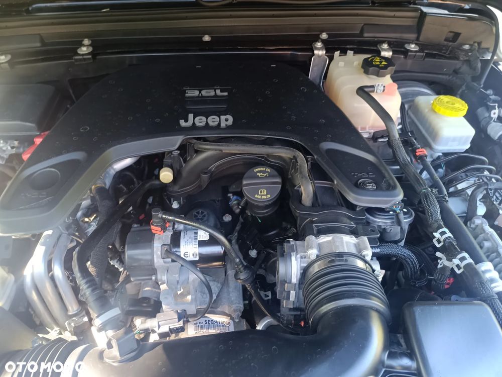 Jeep Wrangler 3.6 Unlim Rubicon - 3