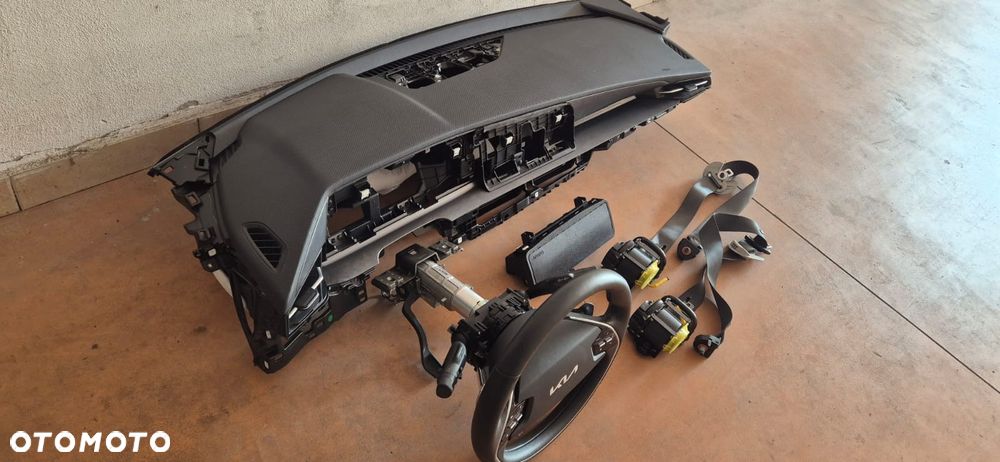 Przód Kompletny  Zderzak Konsola Airbag  Kia Niro II EV 22- - 17