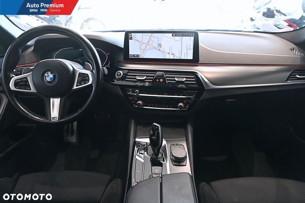 BMW Seria 5 520d M Sport sport - 12