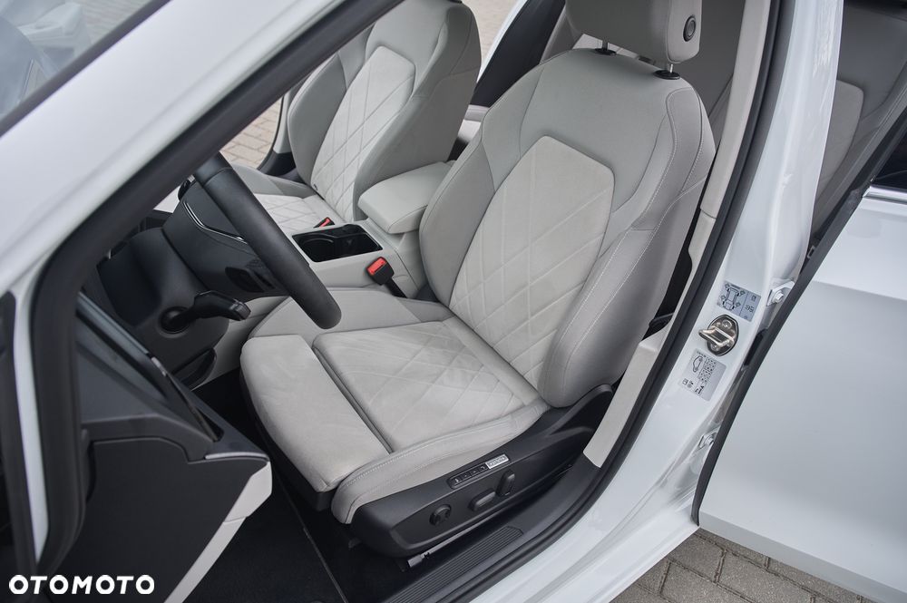 Volkswagen Golf 1.5 TSI BMT Evo Highline DSG - 24