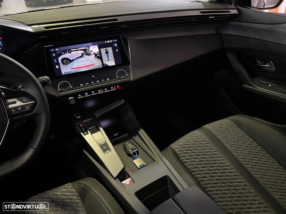 Peugeot 308 SW 1.2 Hybrid Allure e-DCS6 - 26