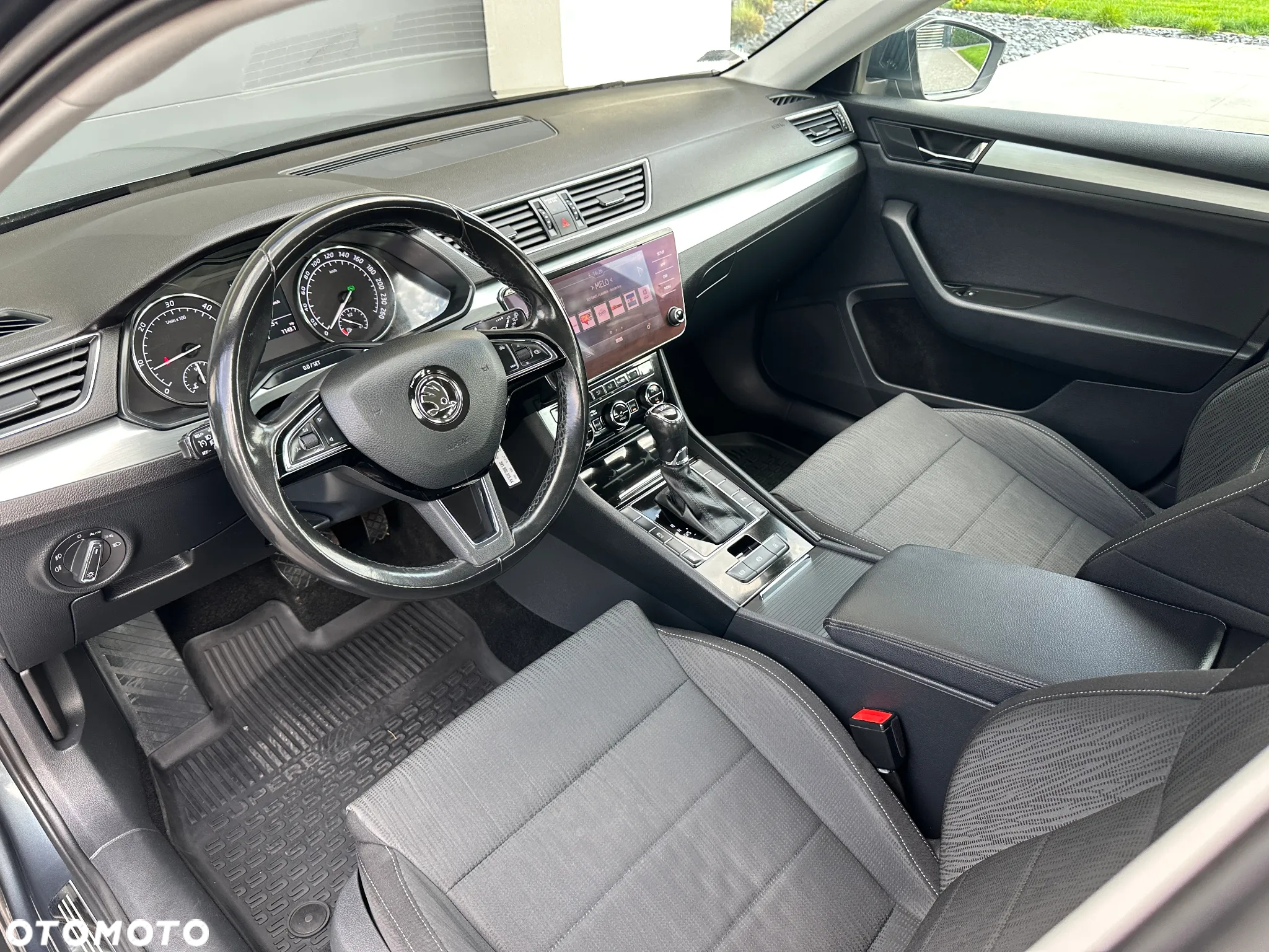 Skoda Superb 2.0 TDI SCR Style DSG - 13